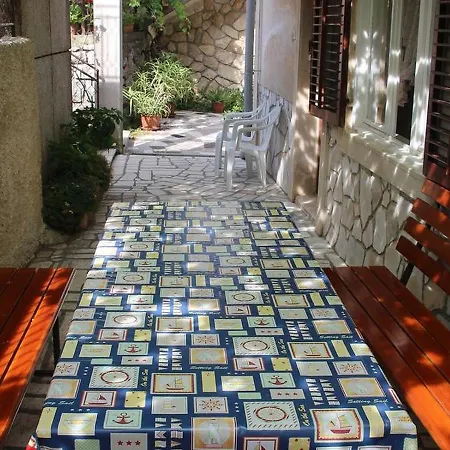Marisa In Cres